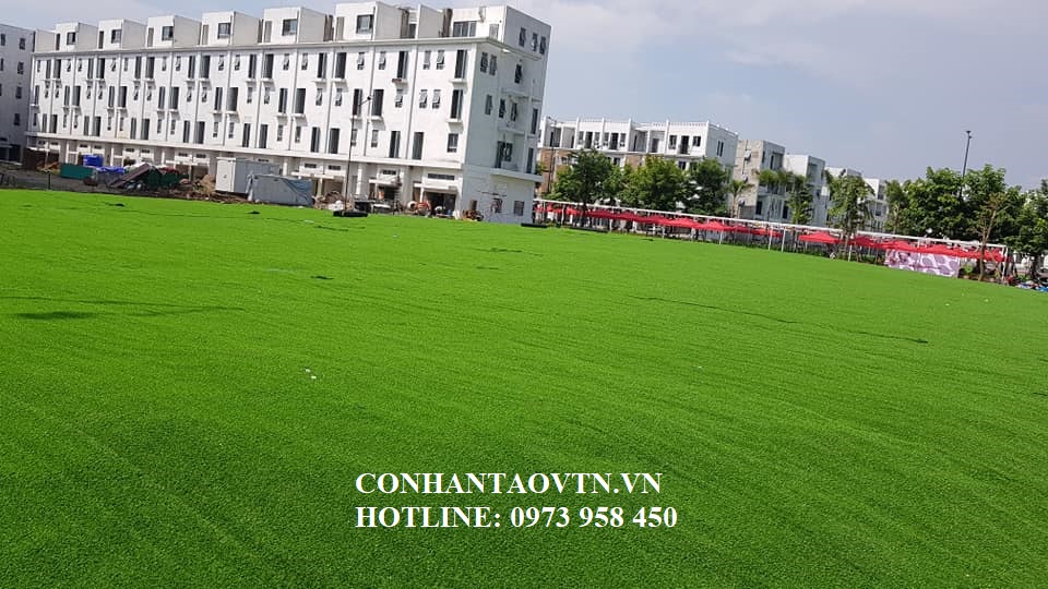 cỏ nhân tạo sân chơi